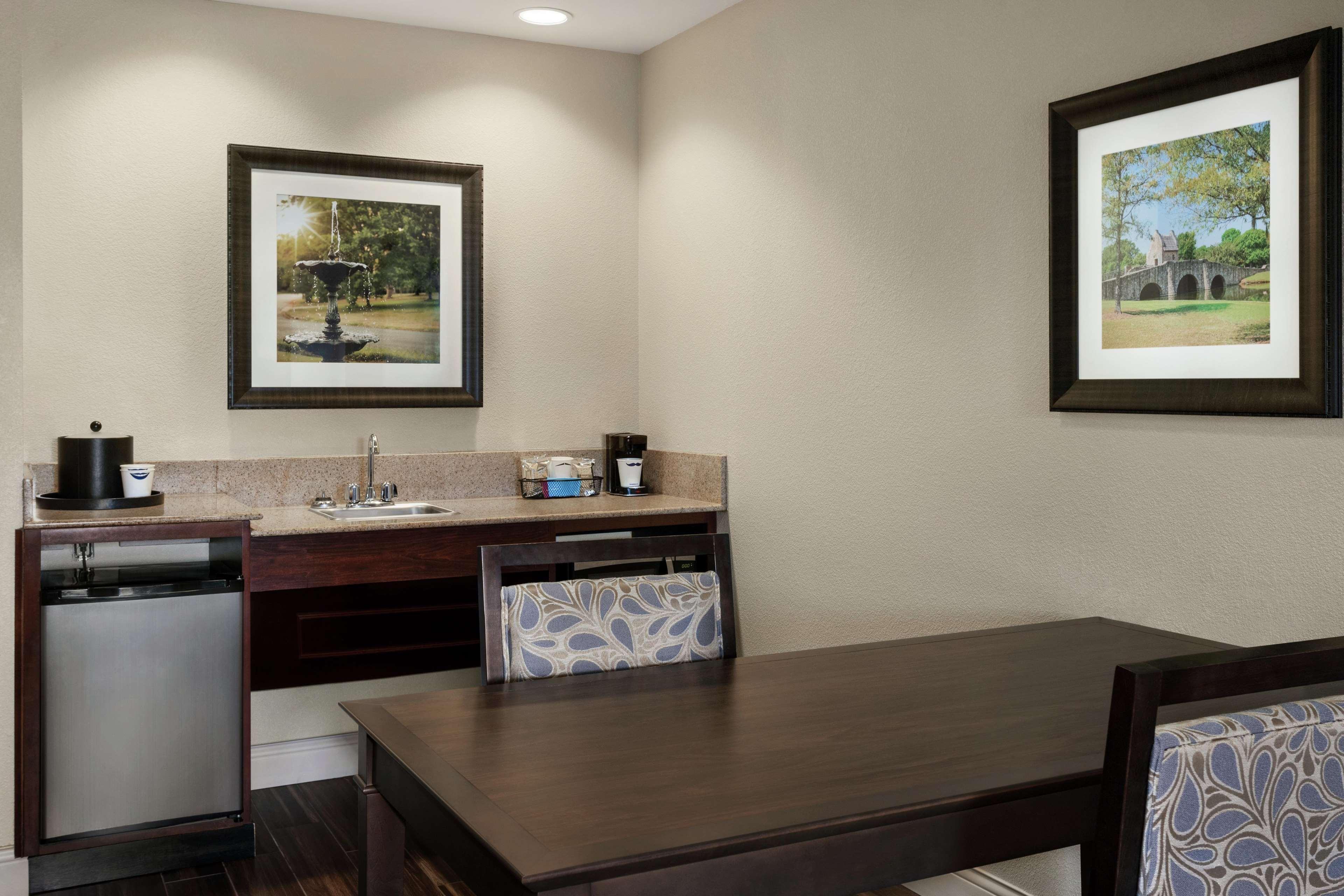 Hampton Inn & Suites Montgomery-Eastchase Экстерьер фото