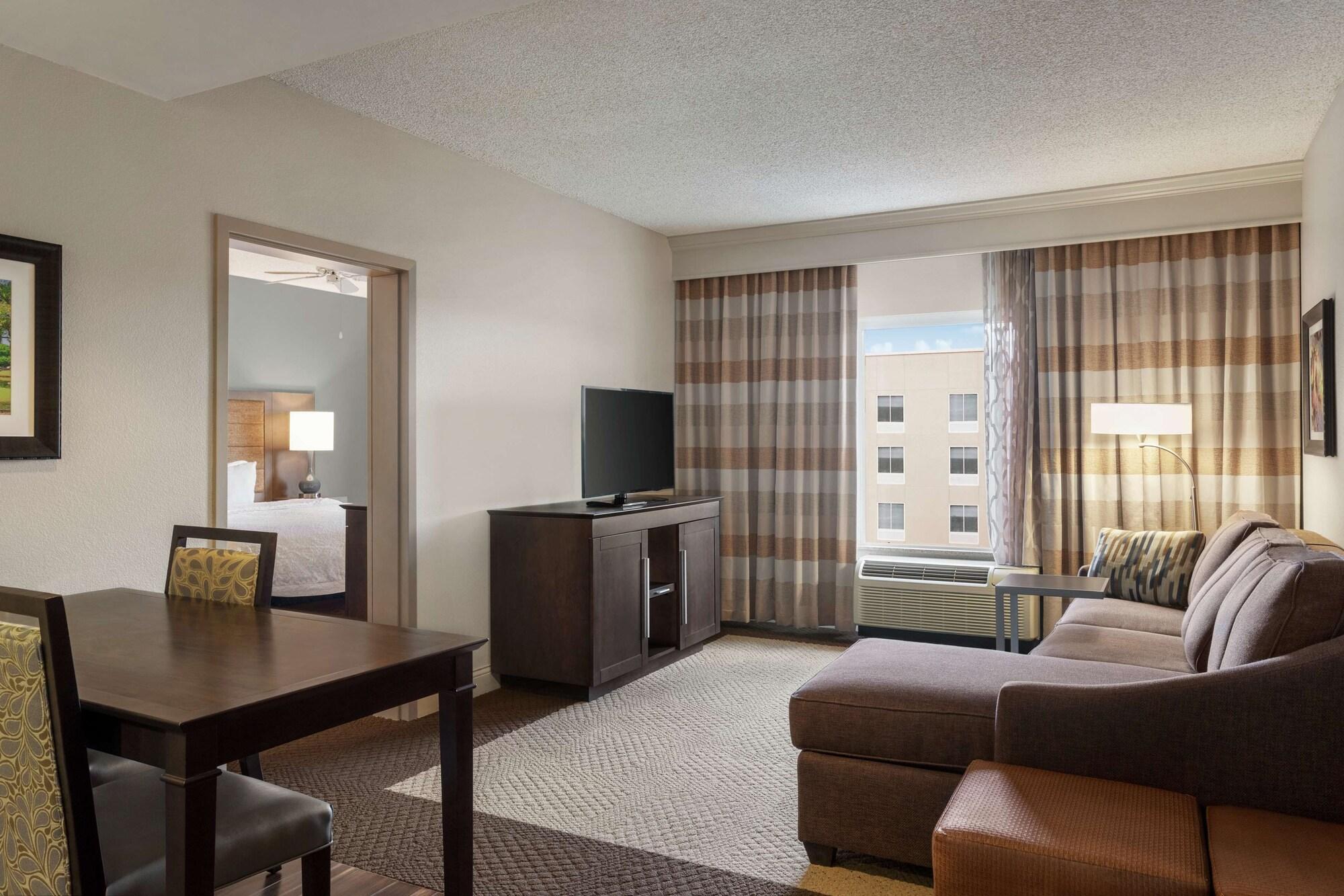 Hampton Inn & Suites Montgomery-Eastchase Экстерьер фото